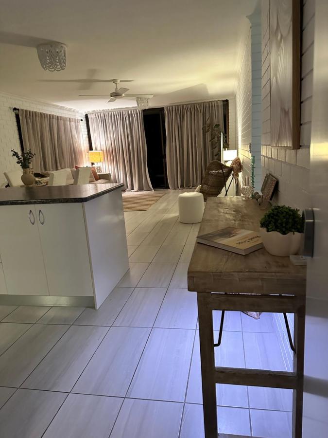 نوسافيل Illoura Holiday Apartment Three Bedroom Noosa River View المظهر الخارجي الصورة